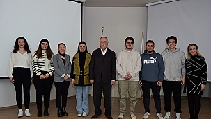 BAŞKAN GÖKHAN, B40 GENÇ ŞEHİR TEMSİLCİLERİ ZİRVESİNE KATILAN GENÇLERLE BULUŞTU