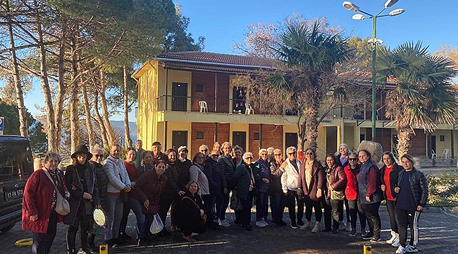 DEPREMZEDELERİN VE ÖĞRENCİLERİN YARDIMINA KOŞTULAR
