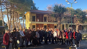 DEPREMZEDELERİN VE ÖĞRENCİLERİN YARDIMINA KOŞTULAR