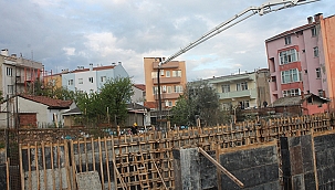 AK PARTİ'DEN EĞİTİM YATIRIMI VE İFTAR YEMEĞİ