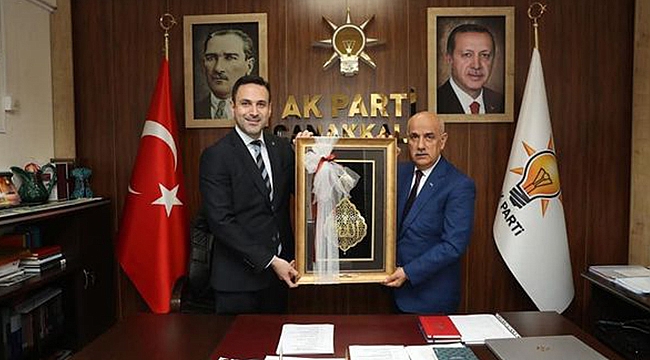 BAKAN KİRİŞÇİ'DEN AK PARTİ'YE ZİYARET