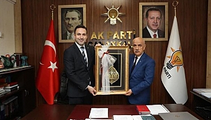 BAKAN KİRİŞÇİ'DEN AK PARTİ'YE ZİYARET