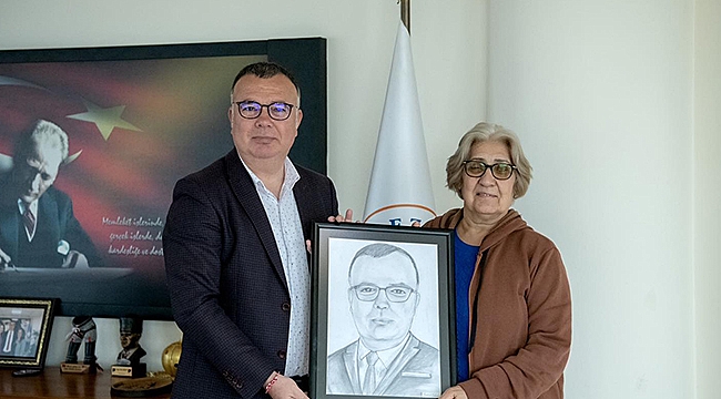 BAŞKAN ARSLAN'A KURSİYERLERDEN HEDİYE