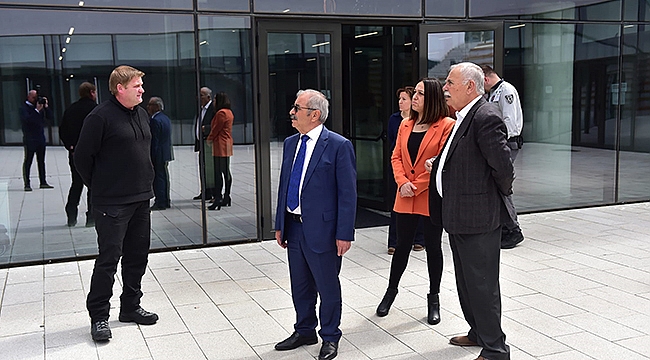 BAŞKAN GÖKHAN, ÖZACAR'I MAKAMINDA AĞIRLADI