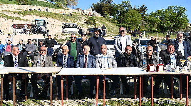 KÖY TURNUVASINDA GÜLEN TARAF KAYADERE