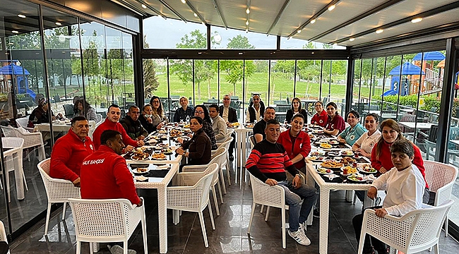 BAŞKAN ARSLAN PERSONELİNE TEŞEKKÜR ETTİ