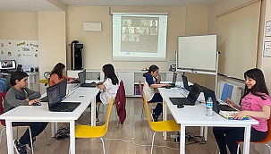 ÇOCUKLARA GÜVENLİ İNTERNET KULLANIMI ANLATILDI