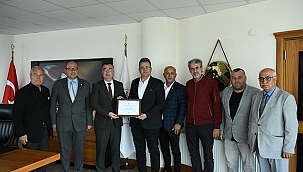 EYT'LİLERDEN BAŞKAN ARSLAN'A ZİYARET