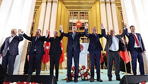 TÜRKİYE'NİN 13.CUMHURBAŞKANI RECEP TAYYİP ERDOĞAN