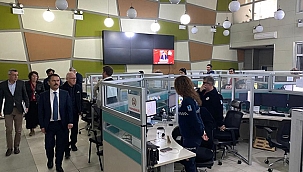 VALİ AKTAŞ, 112 ACİL ÇAĞRI MERKEZİ'NDE İNCELEMELERDE BULUNDU