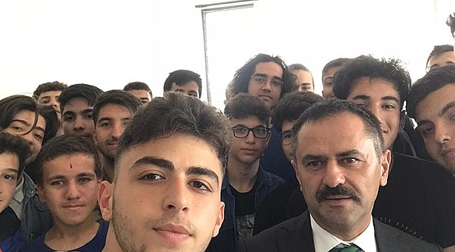 VALİ AKTAŞ ÖĞRENCİLERLE BİR ARAYA GELDİ