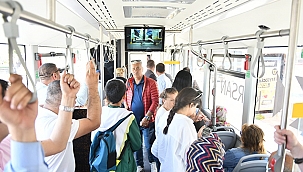 BAŞKAN GÖKHAN ELEKTRİKLİ OTOBÜS TEST SÜRÜŞÜNE KATILDI