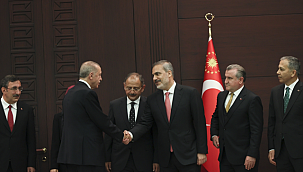 CUMHUR BAŞKANI ERDOĞAN YENİ KABİNEYİ AÇIKLADI..! 