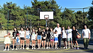 BAŞKAN GÖKHAN GÜZELYALI'DA ÇOCUKLARLA BULUŞTU