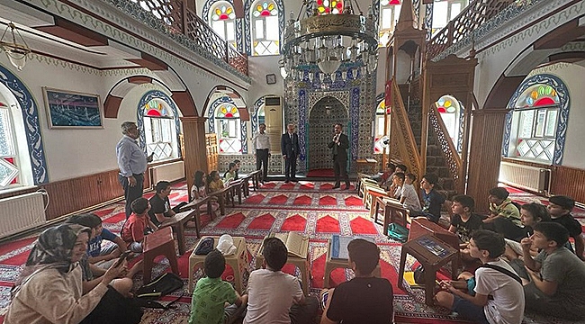 VALİ AKTAŞ, 18 MART CAMİİ YAZ KUR'AN KURSUNU ZİYARET ETTİ