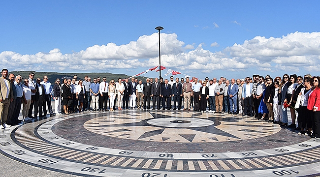 "CHP, HER TÜRLÜ MÜCADELENİN ADIDIR"