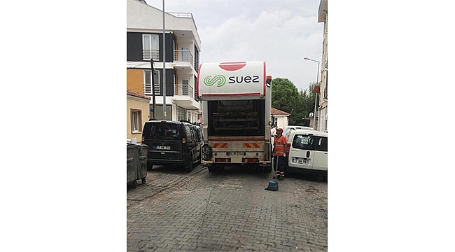 KEPEZ'DE ÇÖP KONTEYNERLERİ YIKANDI