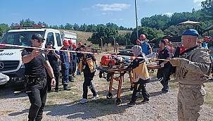 SENARYO GEREĞİ GÖÇÜK ALTINDAN YARALILAR ÇIKARILDI
