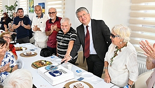 1 EKİM DÜNYA YAŞLILAR GÜNÜ ALTIN YILLARDA KUTLANDI