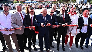 100. YILDA BİGA BELEDİYE MEYDANI'NDA CUMHURİYET ANITI AÇILDI