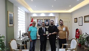 ÇANAKKALE BİSİKLET PLATFORMU GÖNÜLLÜLERİNDEN VALİ AKTAŞ'A TEŞEKKÜR ZİYARETİ