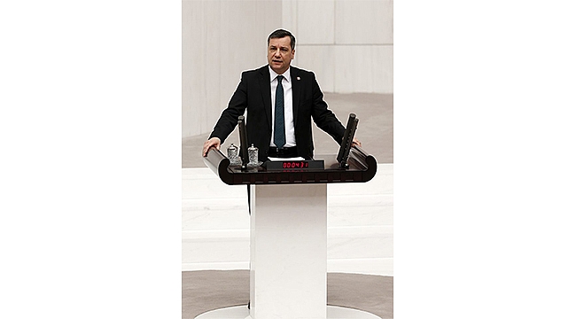 "CUMHURİYET TÜRK HALKININ EN BÜYÜK BAYRAMIDIR"