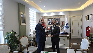 DİYANET İŞLERİ BAŞKAN YARDIMCISI İŞLİYEN, VALİ AKTAŞ'I ZİYARET ETTİ