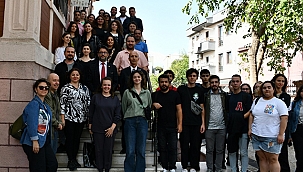 REKTÖR ERENOĞLU, ÇOMÜ DEVLET KONSERVATUVARI'NDA İLK DERSE KATILDI