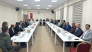 VALİ AKTAŞ VE DİYANET İŞLERİ BAŞKAN YARDIMCISI VE STK TEMSİLCİLERİ İLE BİR ARAYA GELDİ