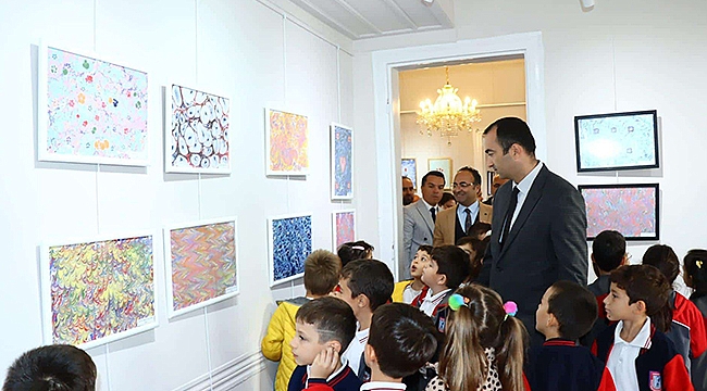 100'NCÜ YILDA 100 EBRU SERGİSİ ZİYARETE AÇILDI
