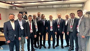 CHP LİDERİ ÖZGÜR ÖZEL İLE İLK POZ