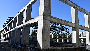 KAPALI SPOR SALONU VE SPOR BİLİMLERİ FAKÜLTESİ İNŞAATLARI ZİYARET EDİLDİ