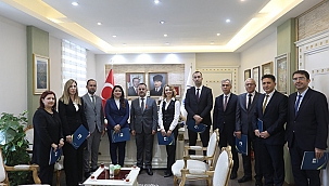 ÖĞRETMENLERDEN VALİ AKTAŞ'A ZİYARET