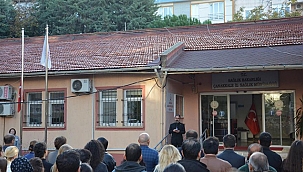 SAĞLIK EMEKÇİLERİ ATATÜRK'Ü ANDI