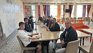 VALİ AKTAŞ ADİLE SULTAN ERKEK ÖĞRENCİ YURDUNDA ÖĞRENCİLERLE BİR ARAYA GELDİ