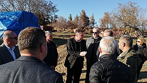 VEKİLLER O KÖYLERİ İNCELEDİ