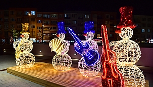 100. YIL MEYDANI IŞIL IŞIL