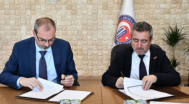ÇOMÜ İLE AKÇANSA ARASINDA İŞ BİRLİĞİ PROTOKOLÜ İMZALANDI