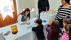 ESRA OZAN OKURLARIYLA BULUŞTU