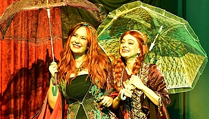 GAYRİ RESMİ HÜRREM ÇANAKKALE'DE SAHNELENDİ