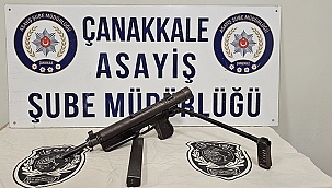 İKAMETİNDE UZİ ÇIKTI!