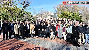 İSMET İNÖNÜ ANITI ÖNÜNDE ANILDI