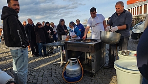 SAMİ YAVAŞ'TAN VATANDAŞLARA PİŞİ İKRAMI