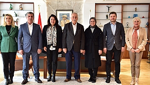 BAŞKAN GÖKHAN, KONUKLARINI AĞIRLADI