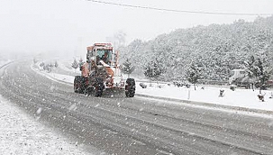 BİGA'DA KAR 26 KÖY YOLUNU KAPATTI!