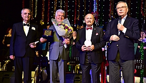 ÇANAKKALE BELEDİYESİ TSM KOROSU BÜYÜK BEĞENİ ALDI