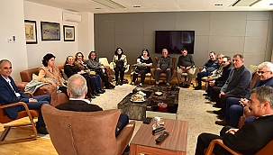 CHP LAPSEKİ YÖNETİMİNDEN BAŞKAN GÖKHAN'A ZİYARET