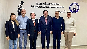 ERKEK STK'LARLA GÖRÜŞÜYOR