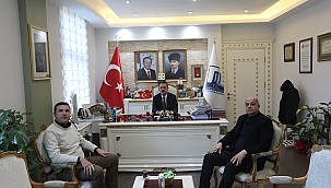 GÖKÇEADA AK PARTİ VE MHP İLÇE BAŞKANLARI VALİ AKTAŞ'I ZİYARET ETTİ