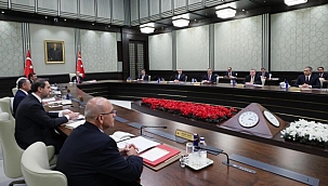 GÖZLER YENİ YILIN İLK KABİNESİNDE!